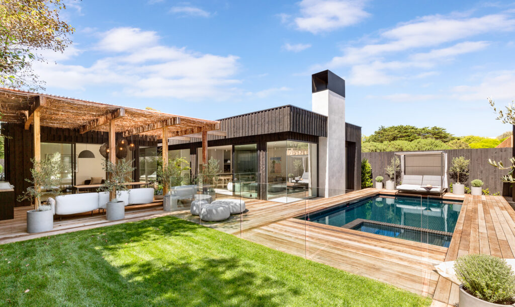 Back Beach – Outside Living