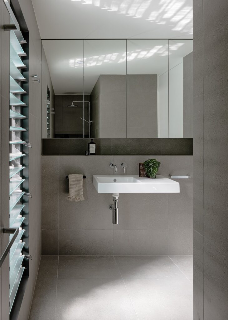 Raintree – Bathroom