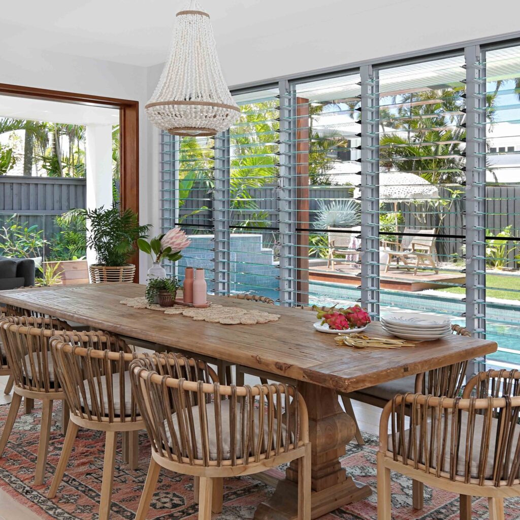Seafarer – Indoor, Outdoor Dining?
