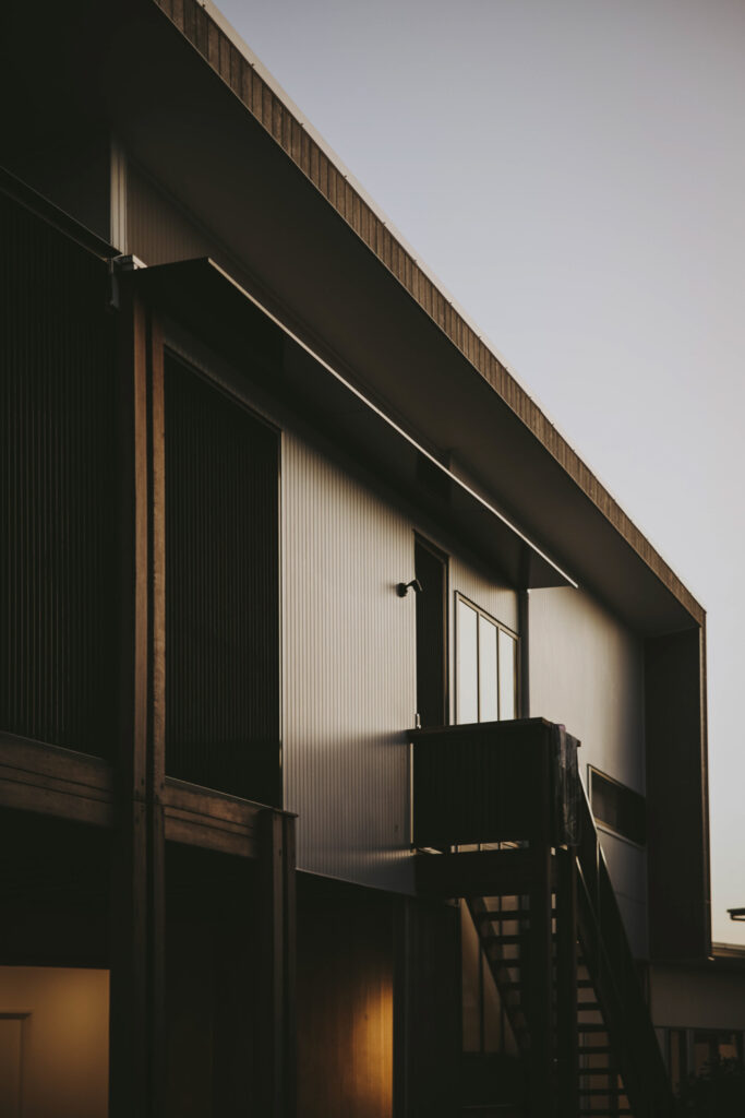 Wilson Avenue – Over Hung