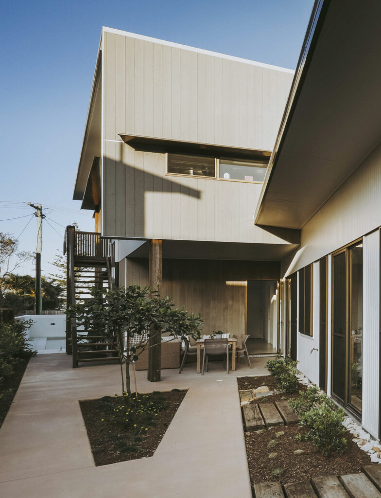 Wilson Avenue – Court Yard