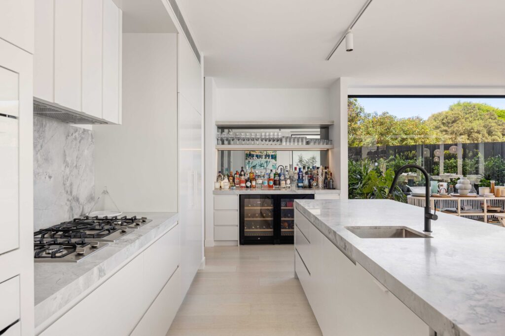 Findlay Residence – Cocktail Anyone?