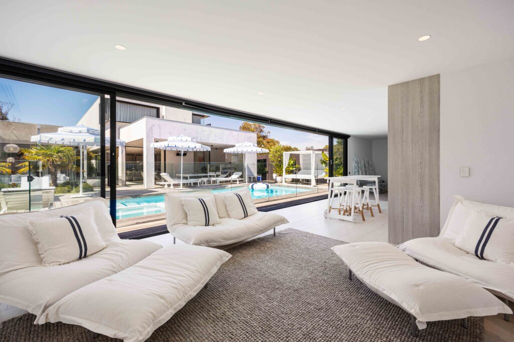 Findlay Residence – Kicking Back