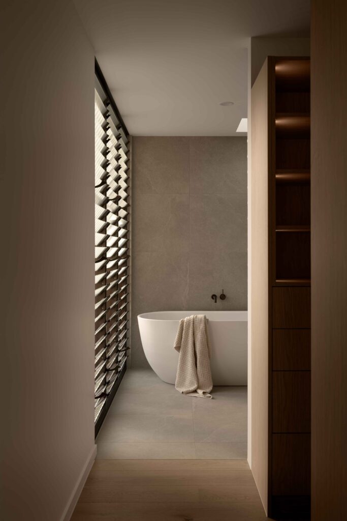 Panorama House ensuite